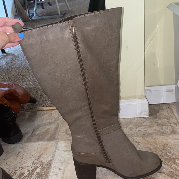 Women’s Rue21 High Heel Boots - Picture 3 of 6